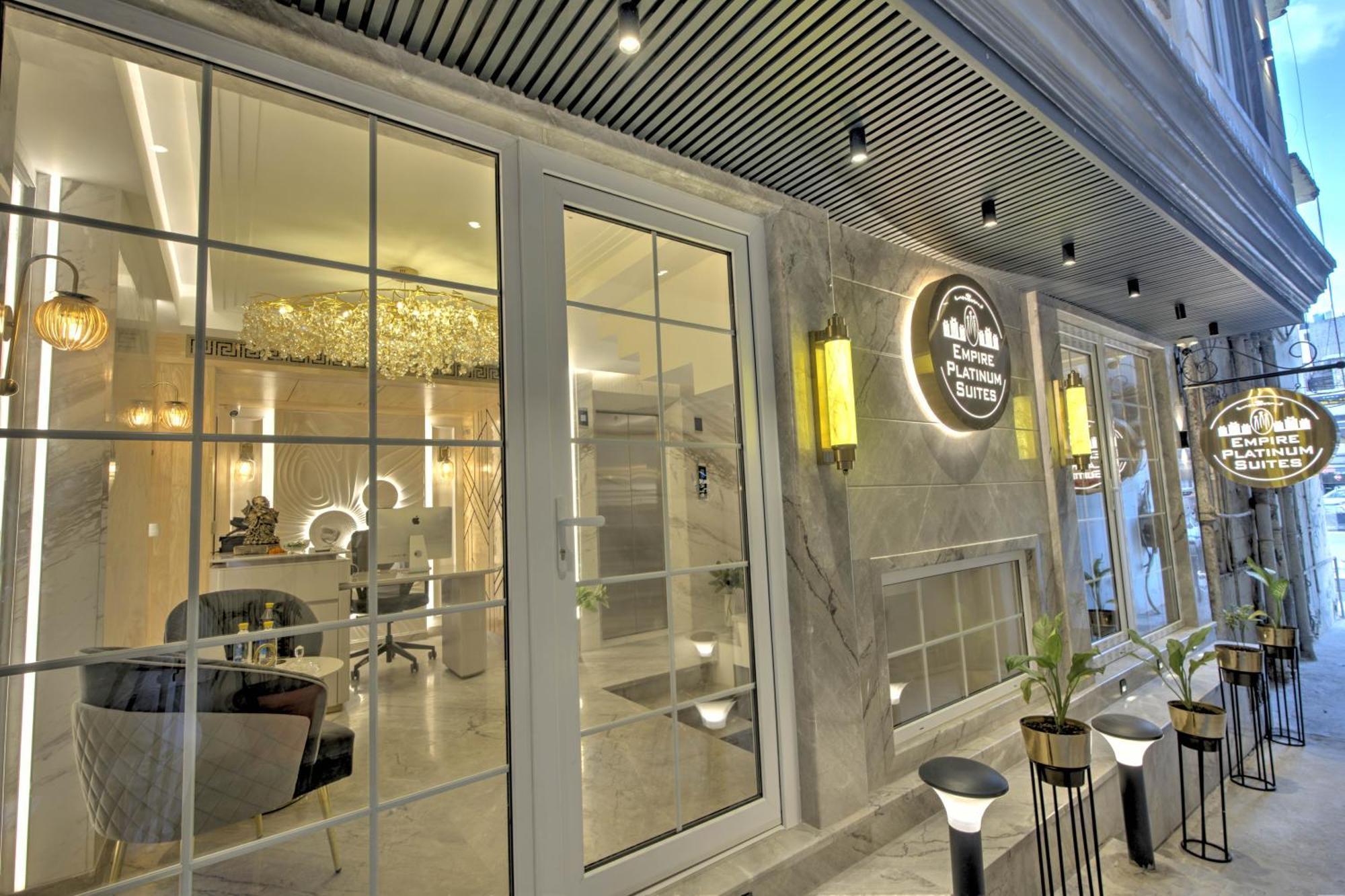 Empire Platinum Suites Neu-Delhi Exterior foto