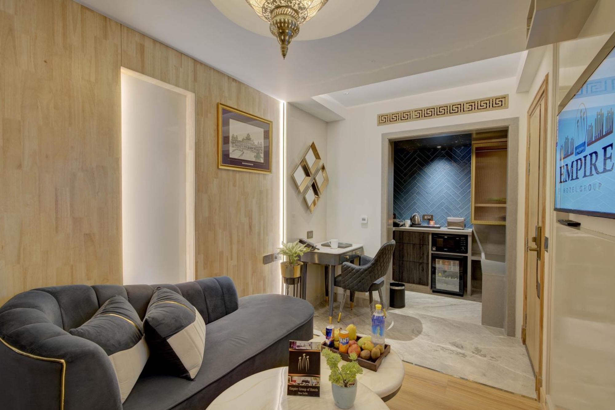 Empire Platinum Suites Neu-Delhi Exterior foto