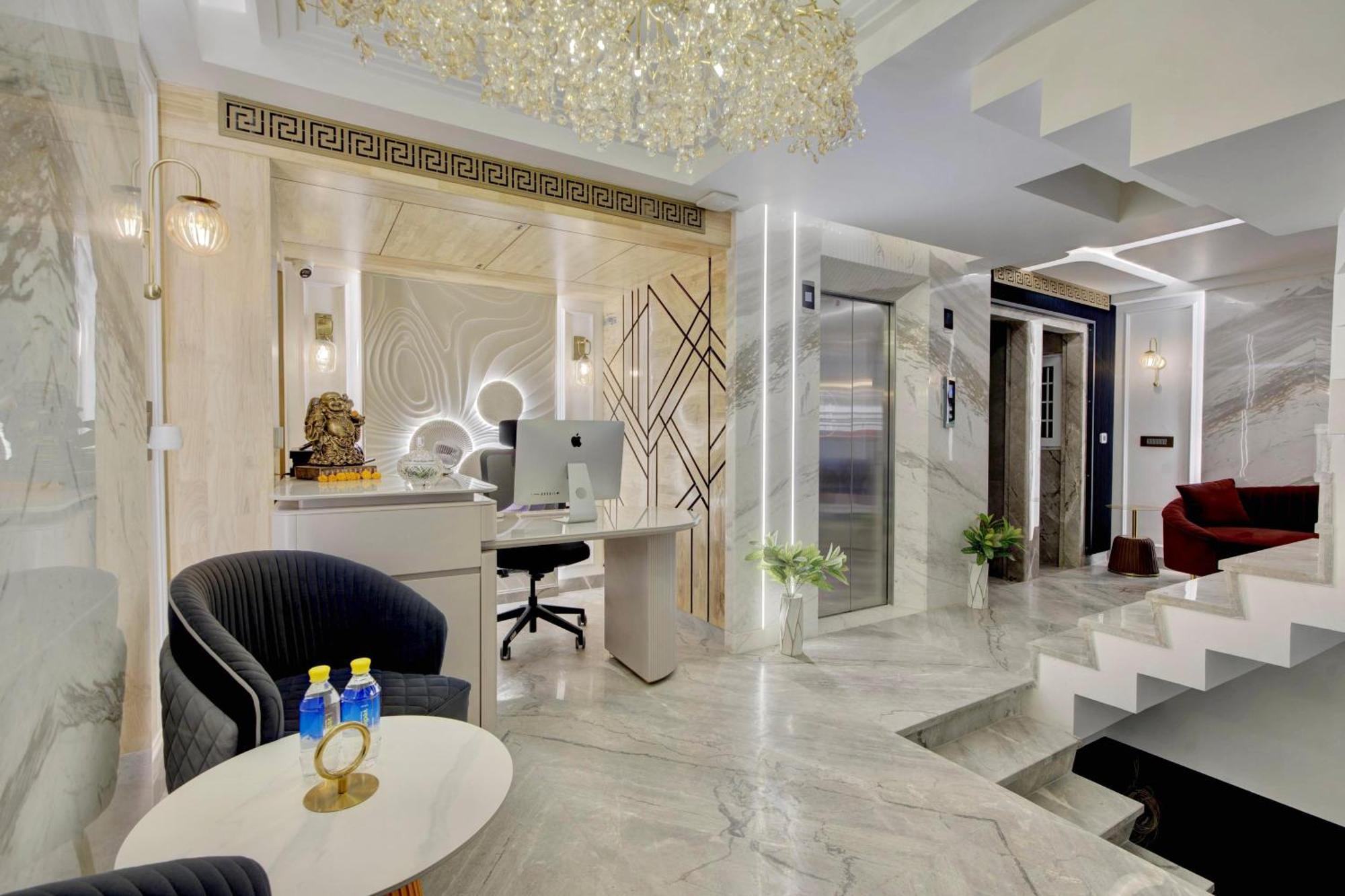 Empire Platinum Suites Neu-Delhi Exterior foto